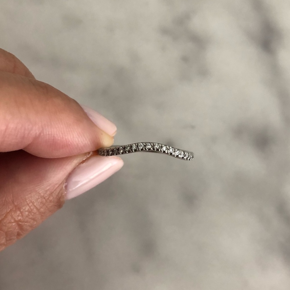 Curved Diamond Band